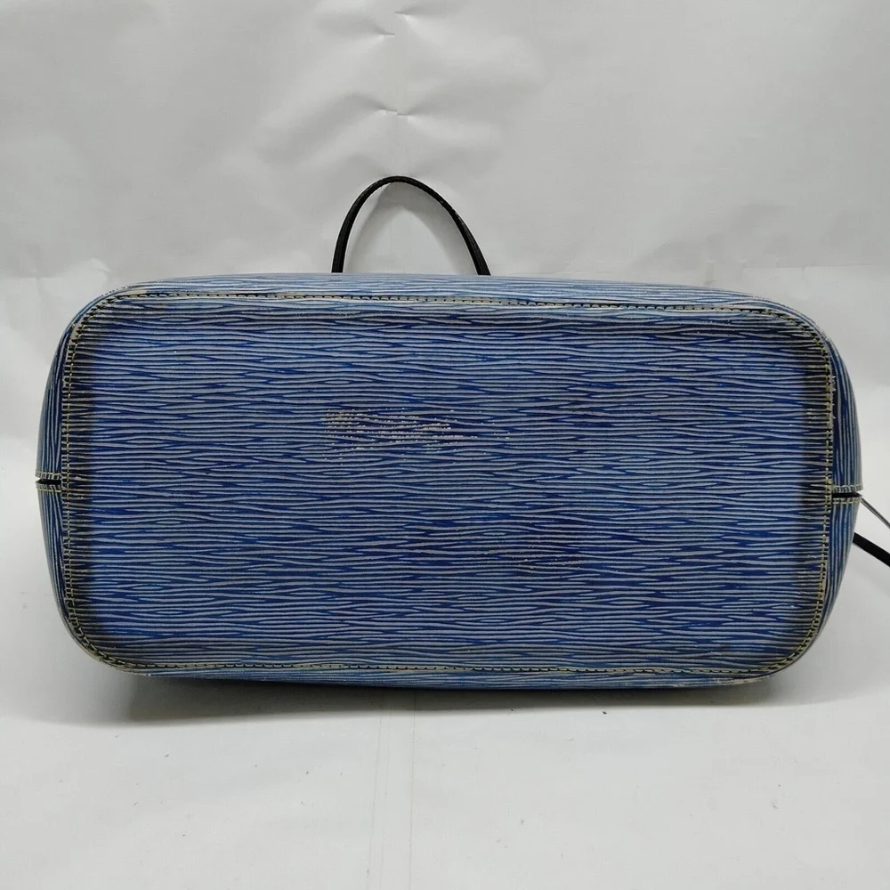 Louis Vuitton Neverfull MM Blue Epi Tote